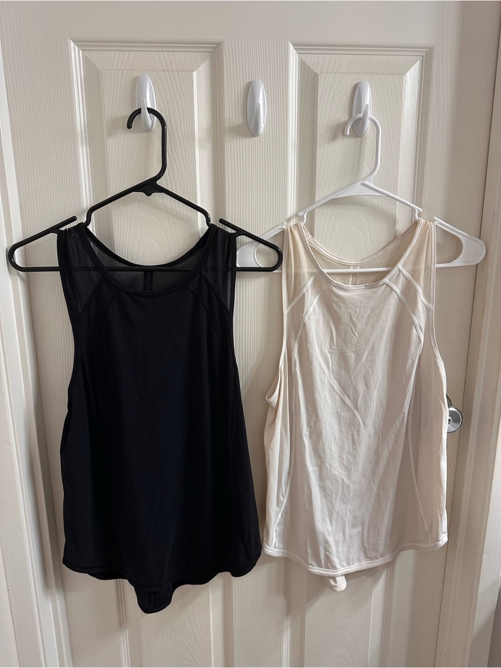 lululemon athletica Women’s Tank Tops in Black and Cream